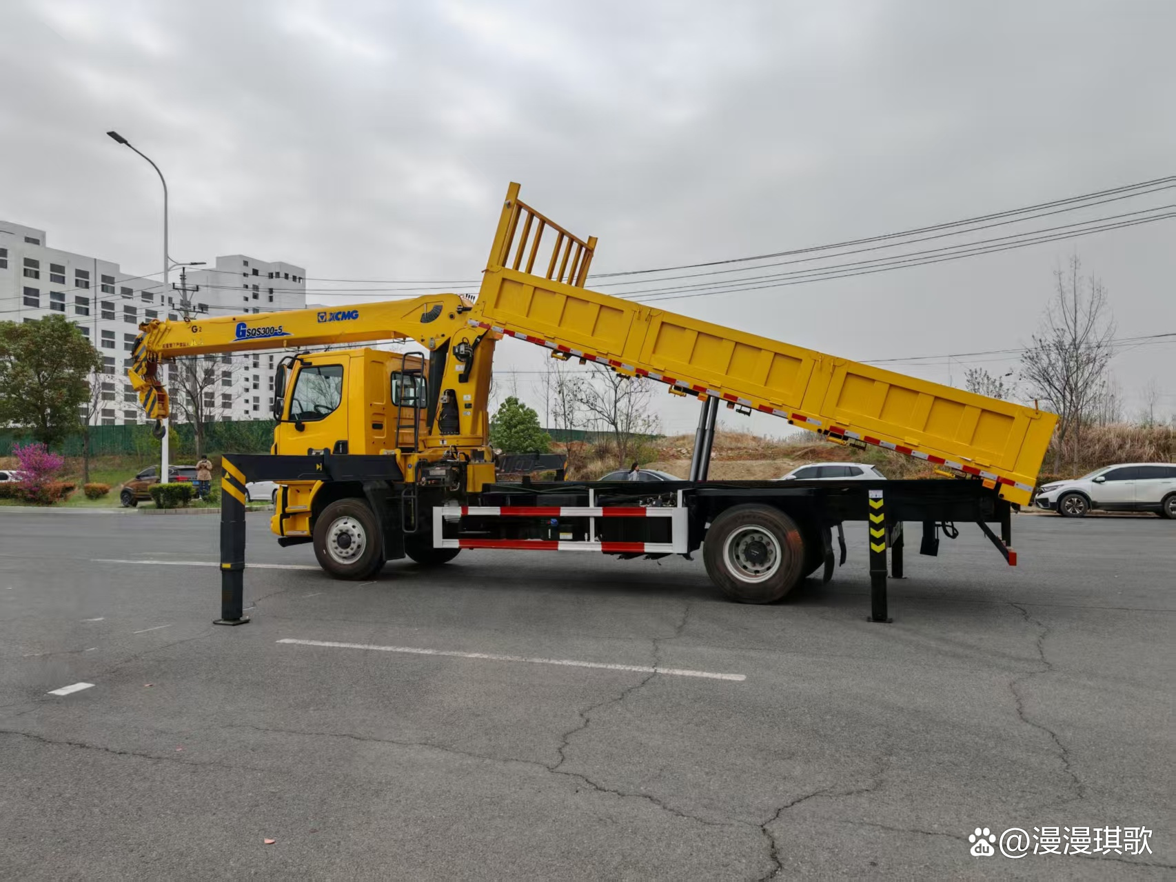呼和浩特東風(fēng)隨車吊廠家 專業(yè)制造與優(yōu)質(zhì)服務(wù)